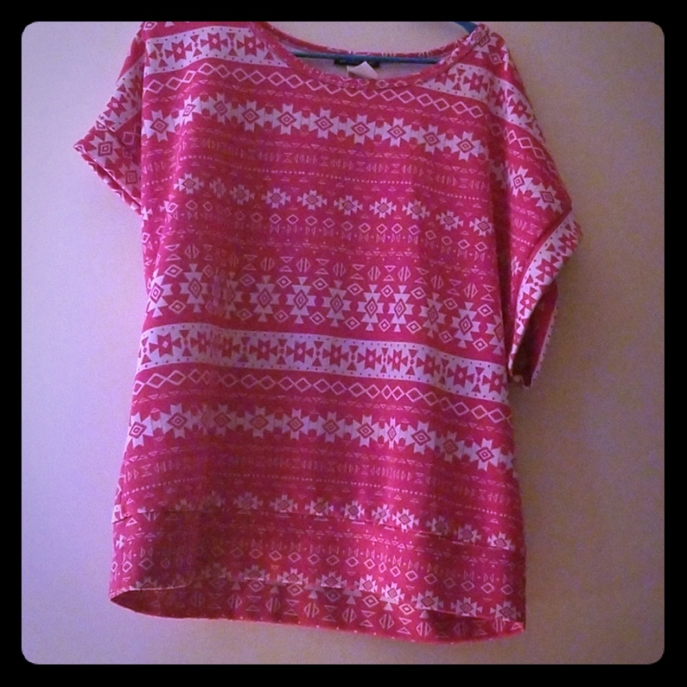 Pink and White top